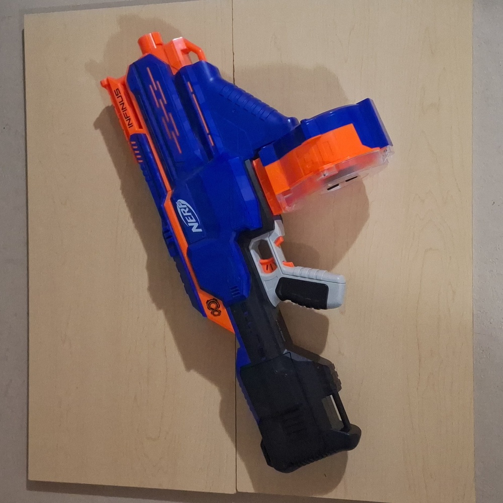 Nerf gun Infinus